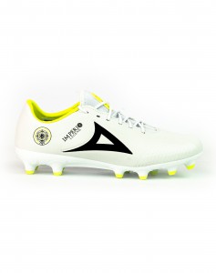 Zapatos de 2024 futbol profesional pirma